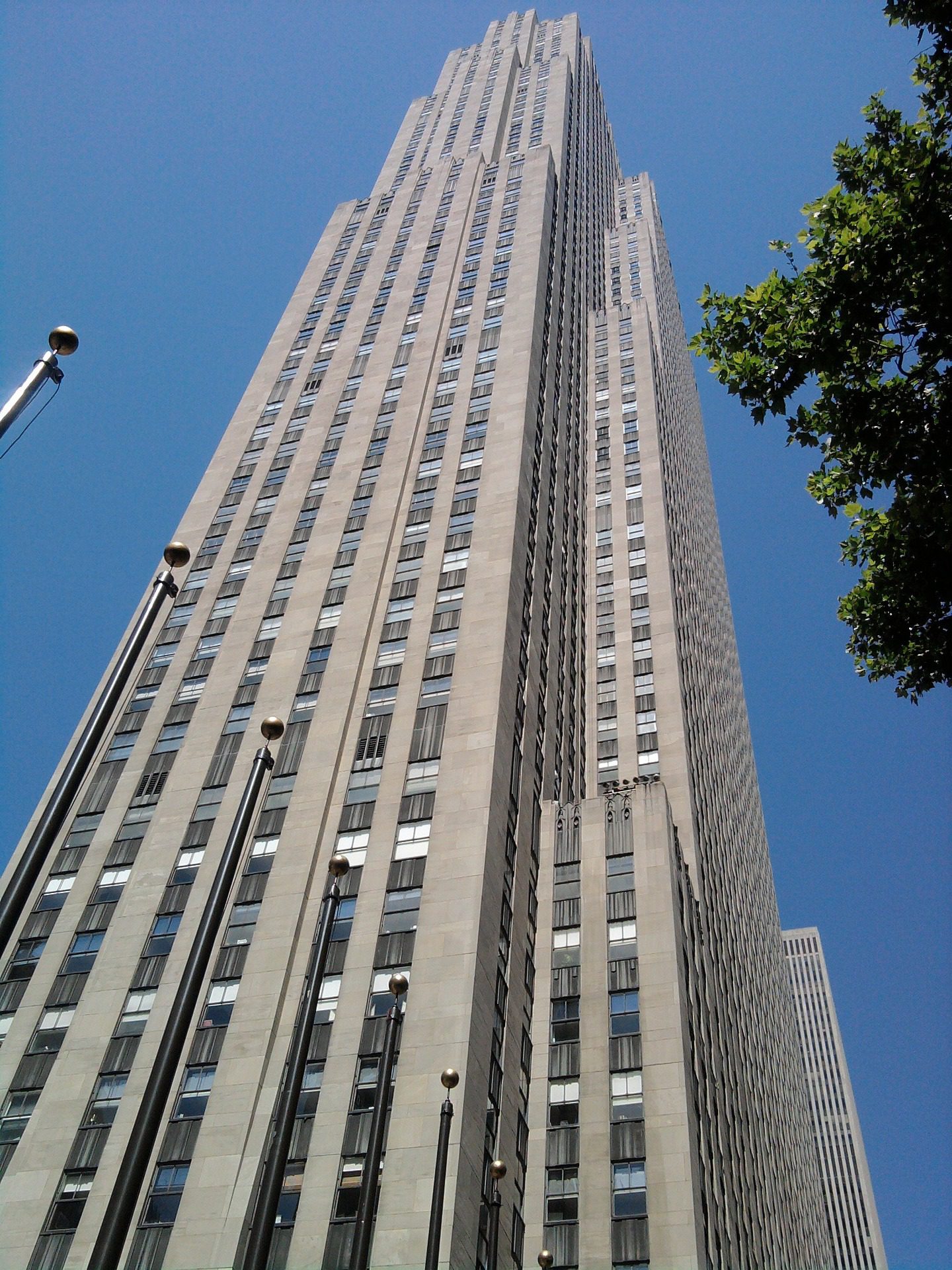 ROCKEFELLER CENTER Office Sublease